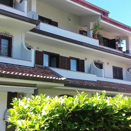 Appartamento Bilocale Dante Stresa Exterior photo