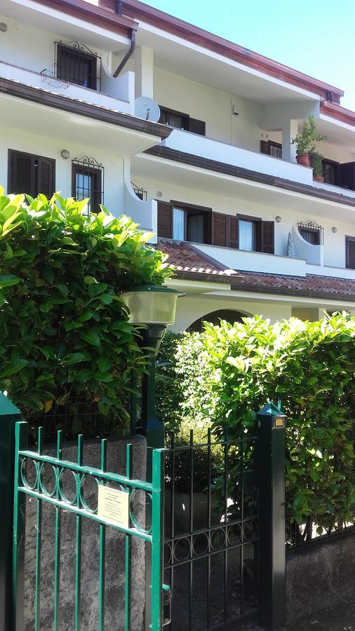 Appartamento Bilocale Dante Stresa Exterior photo